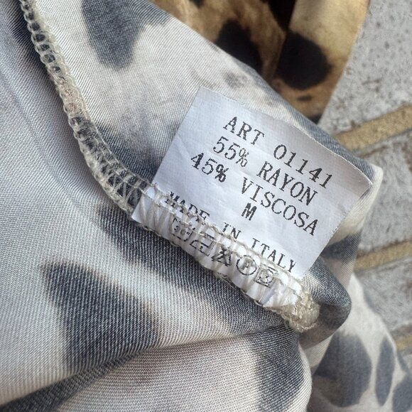 Sofia Made in Italy Short Sleeve V-Neck Animal Print Blouse Women's Size M - Picture 4 of 7